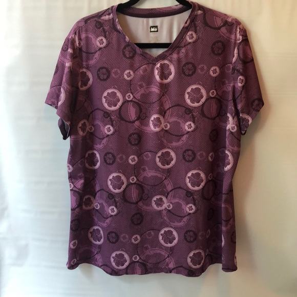 REI Tops - REI athletic top- XL-purple floral print.🌺🌸